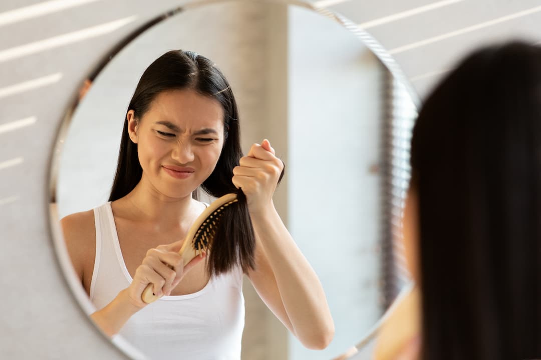 Femme cheveux abîmés soins pour cheveux abîmés