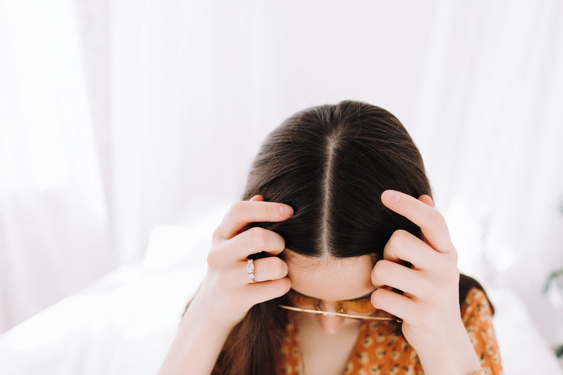 Cheveux gras : Solution rapide