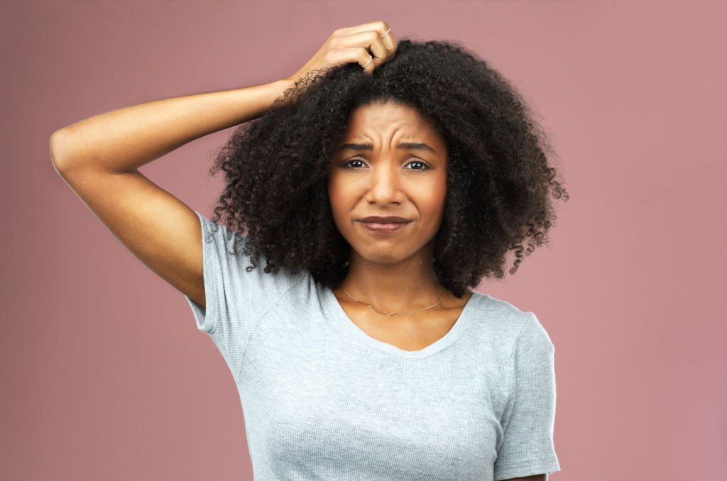 Shampooing antipelliculaire : 6 astuces pour prévenir les pellicules