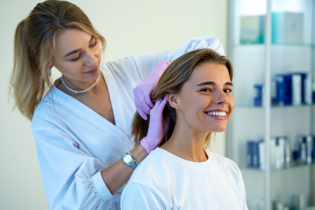 8 solutions recommandées pour repousse cheveux femmes